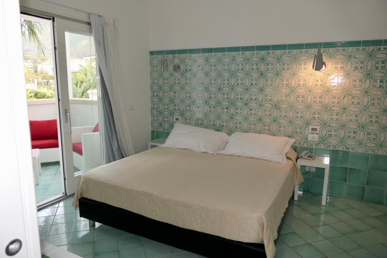 Ganimede Hotel Sperlonga Luaran gambar
