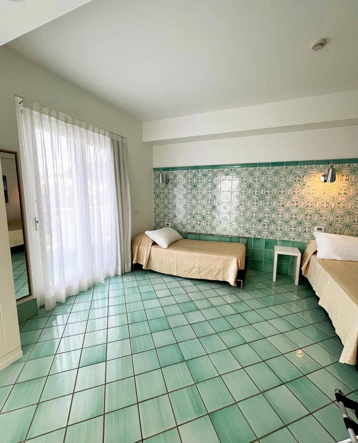 Ganimede Hotel Sperlonga Bilik gambar